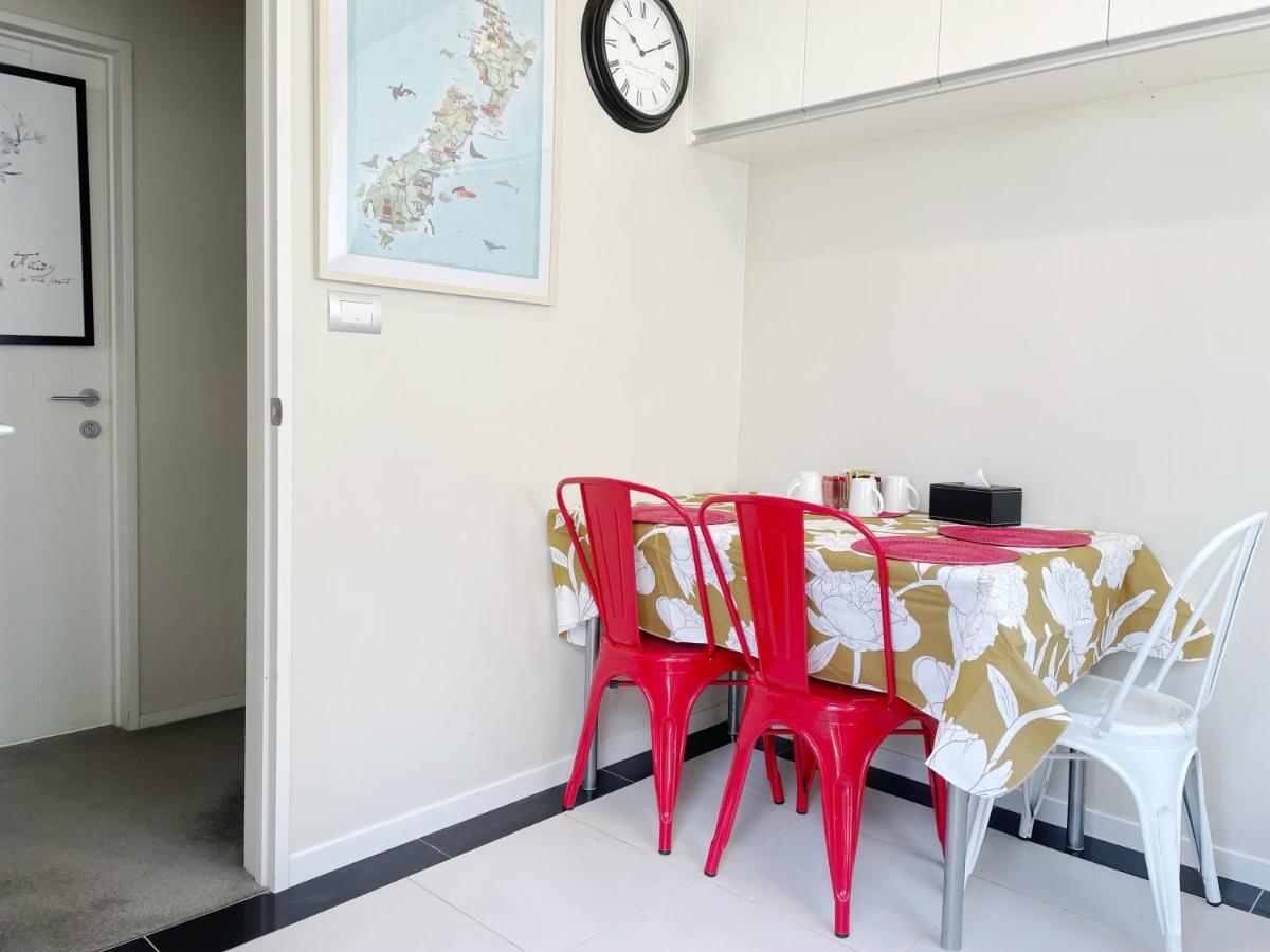 Cozy Home In Pinehill Auckland Exterior photo